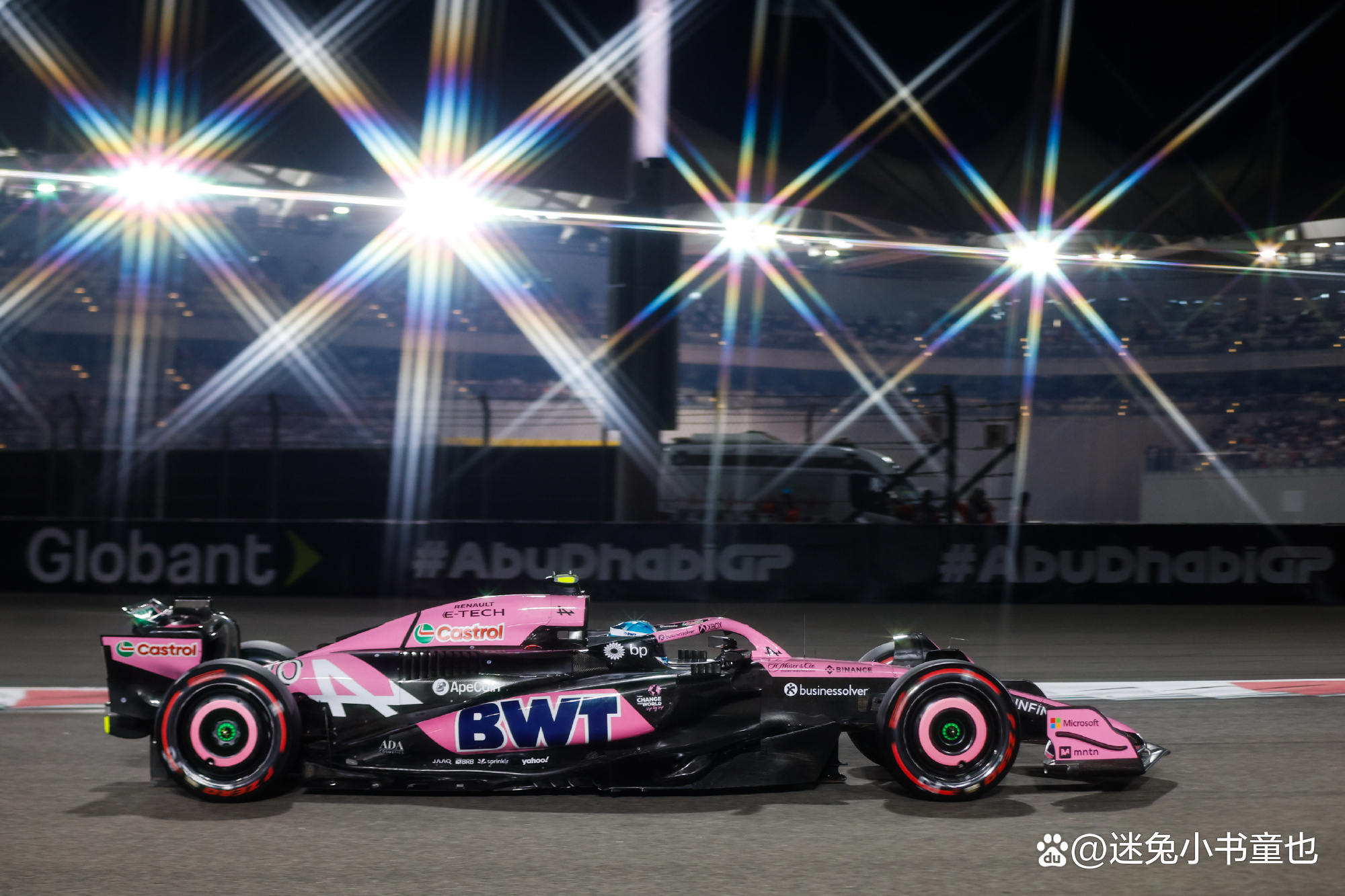 爱游戏在线-迈凯伦翻盘威廉姆斯，佩雷兹状态火热