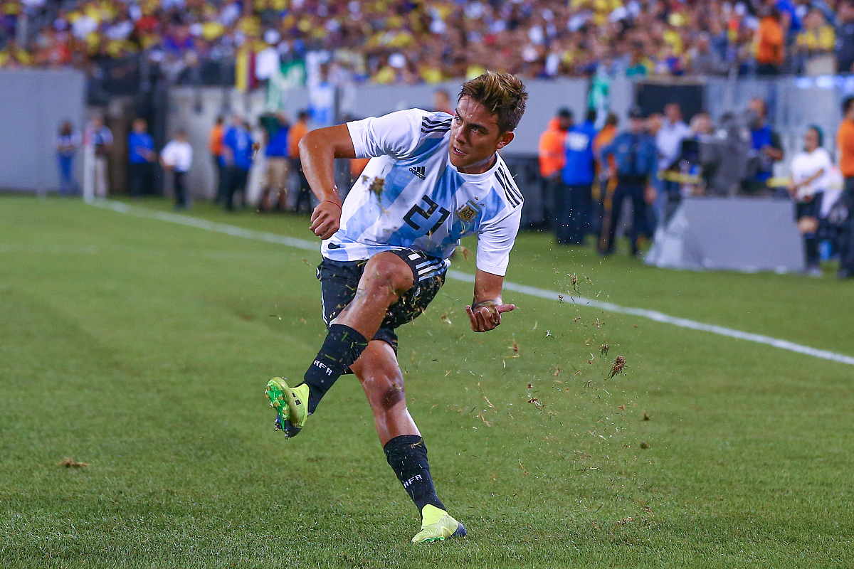 爱游戏娱乐-阿森纳碾压巴萨，奥亚尔萨瓦尔点燃赛场