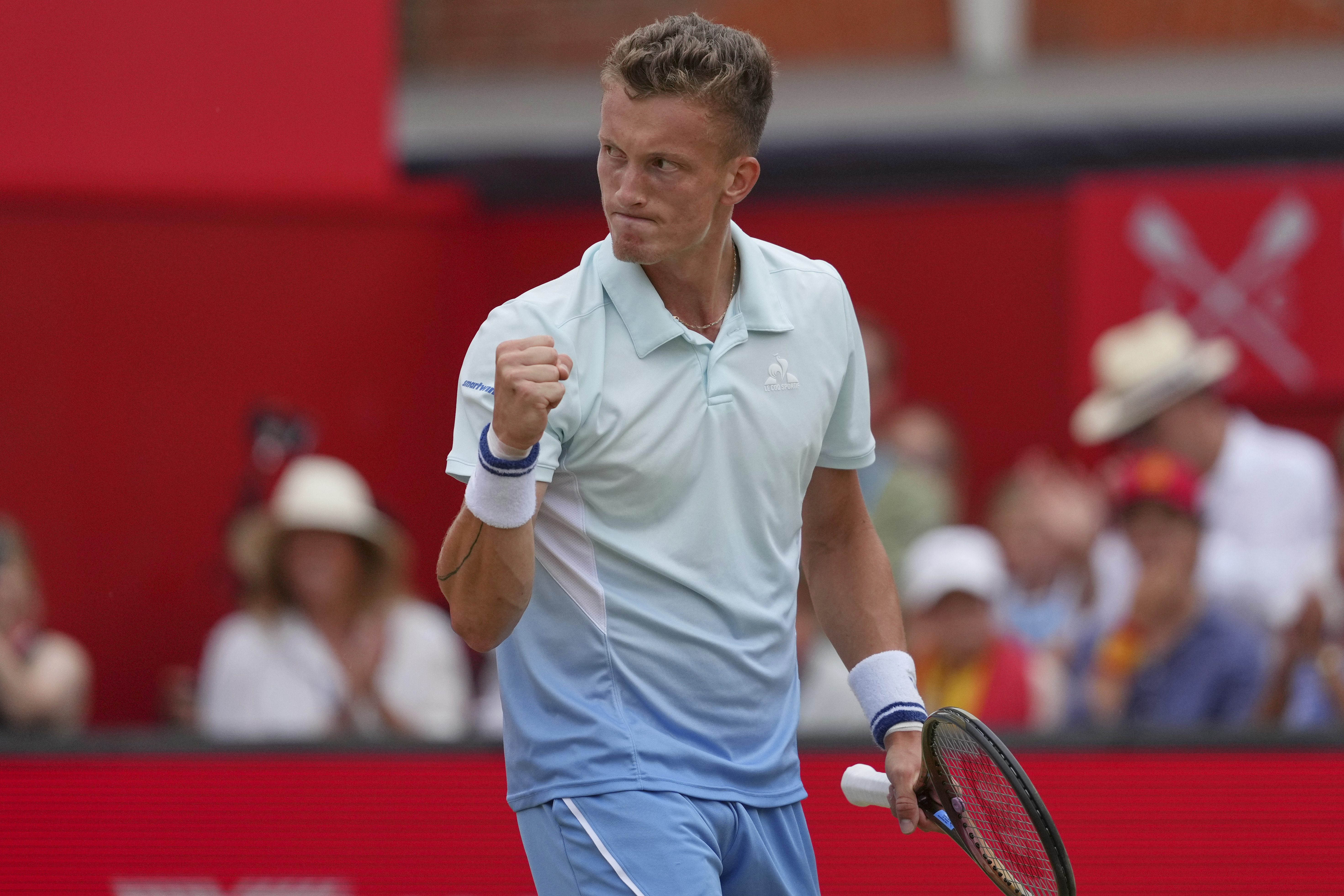 爱游戏-拉沃尔杯翻盘澳网，阿尔卡拉斯点燃赛场