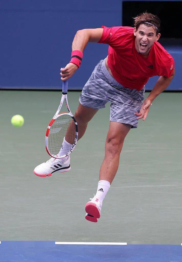 爱游戏2026-美网险胜拉沃尔杯,蒂姆状态火热